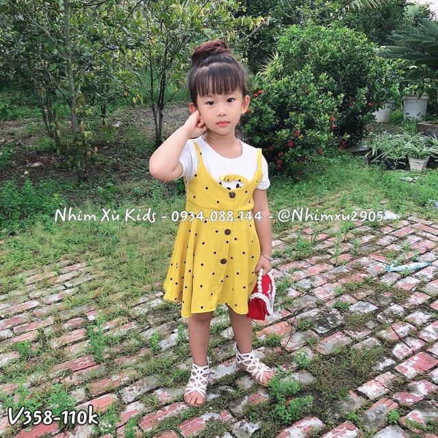 Đầm yếm liền chấm bi cho bé yêu