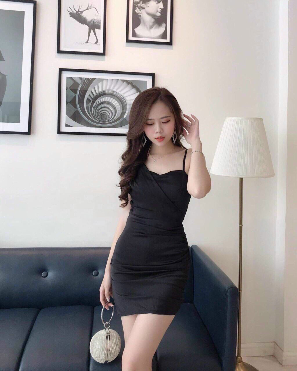 Đầm lệch vai có mút ngực