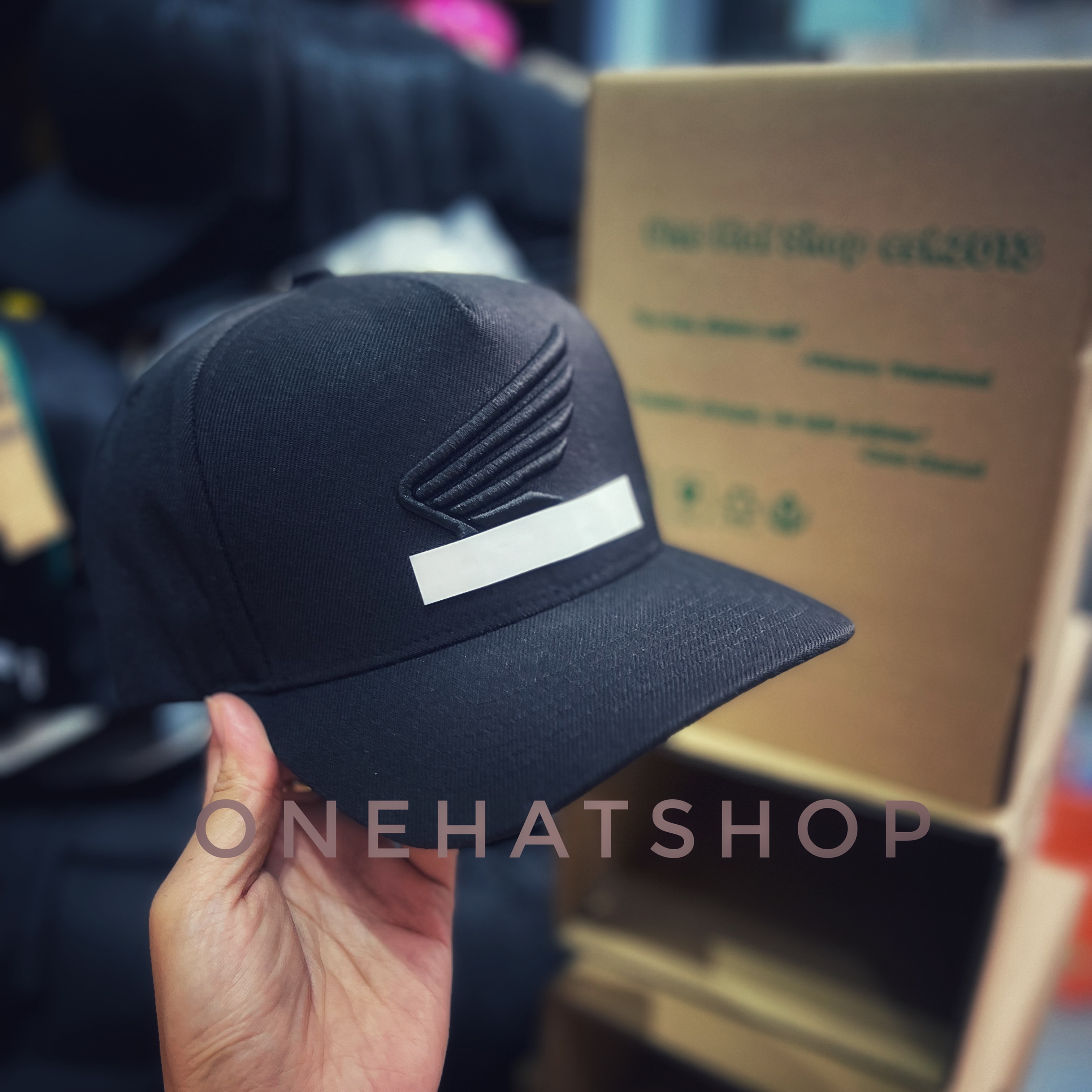 Nón Lưỡi Trai Vành Cong fom Trucker Cánh chim full vải quai cài nút Brand One Hat