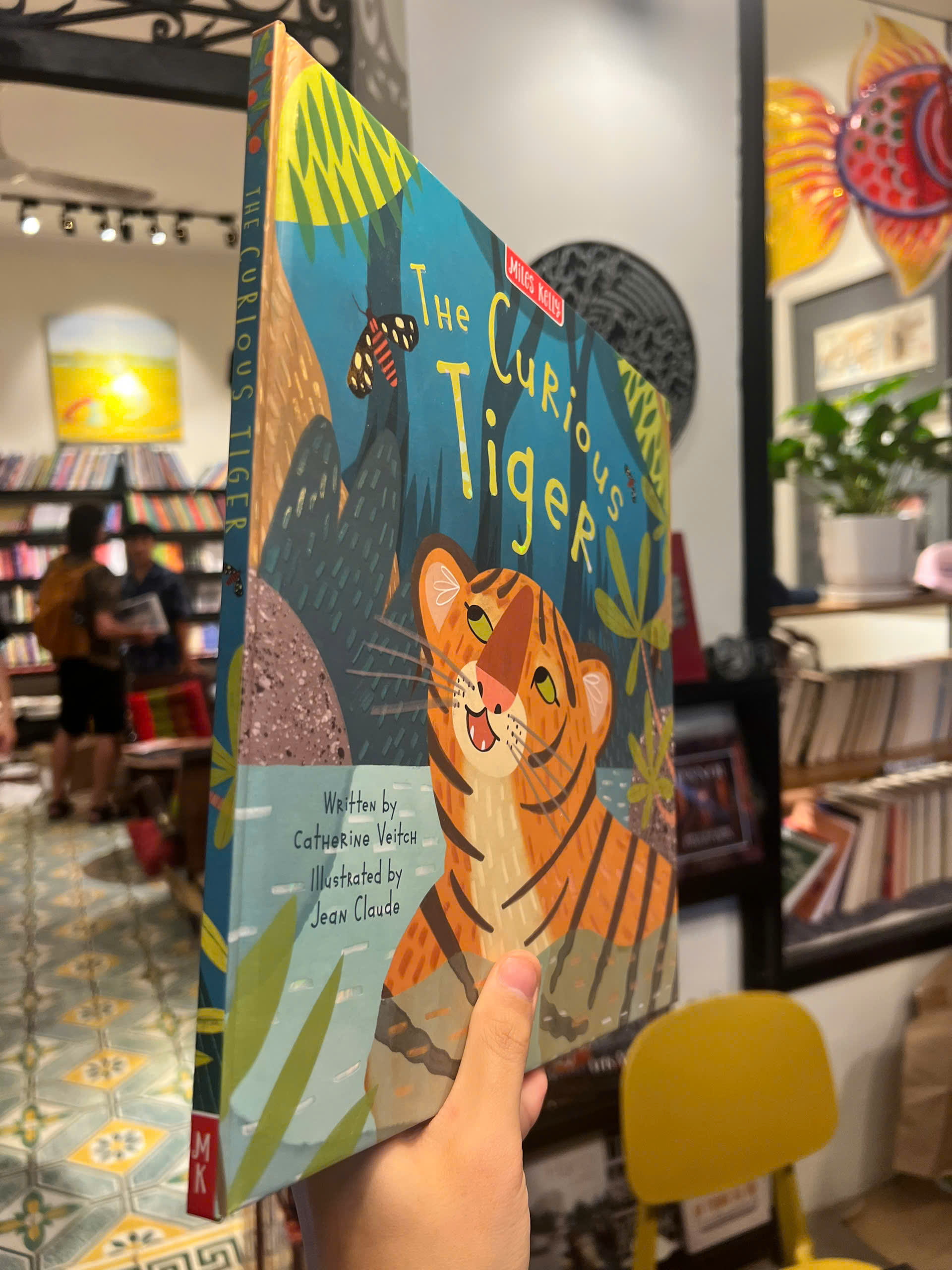 Sách - The Curious Tiger | Miles Kelly Children Book / Ngoại văn Thiếu nhi Bìa cứng / Nhập khẩu