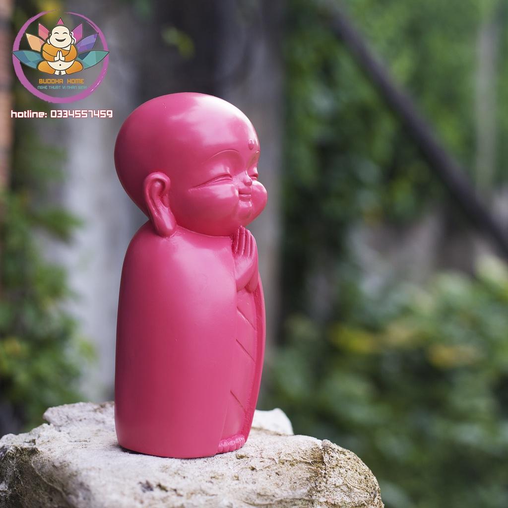 Chú tiểu decor hiện đại 21 cm trang trí nhà cửa màu đỏ rubi