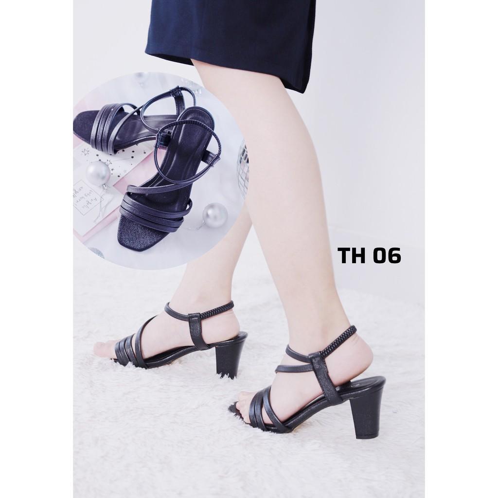 GIÀY SANDAL CAO GÓT ĐEN ĐẾ VUÔNG DÂY MẢNH