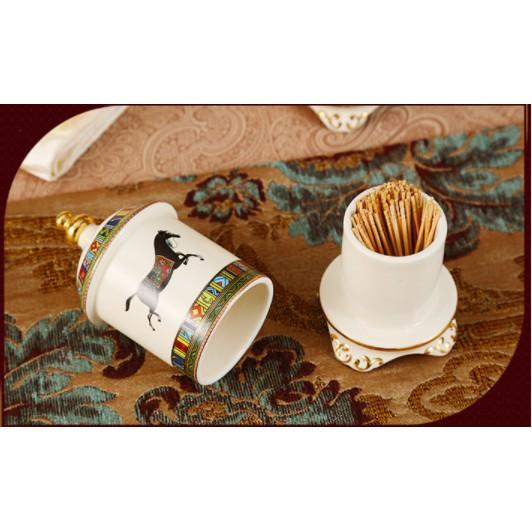 Ống đựng tăm họa tiết con ngựa lạ mắt mang phong cách tân cổ điển sang trọng CB05-OT - Chất liệu sứ cao cấp.