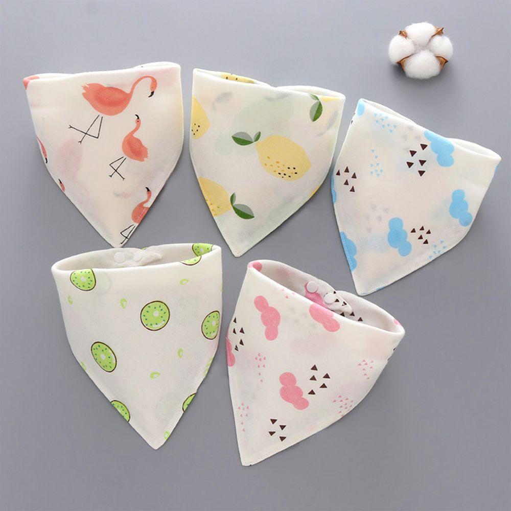 Set 5 yếm tam giác giữ ấm cổ cho bé được làm từ cotton, có cúc bấm rất tiện lợi