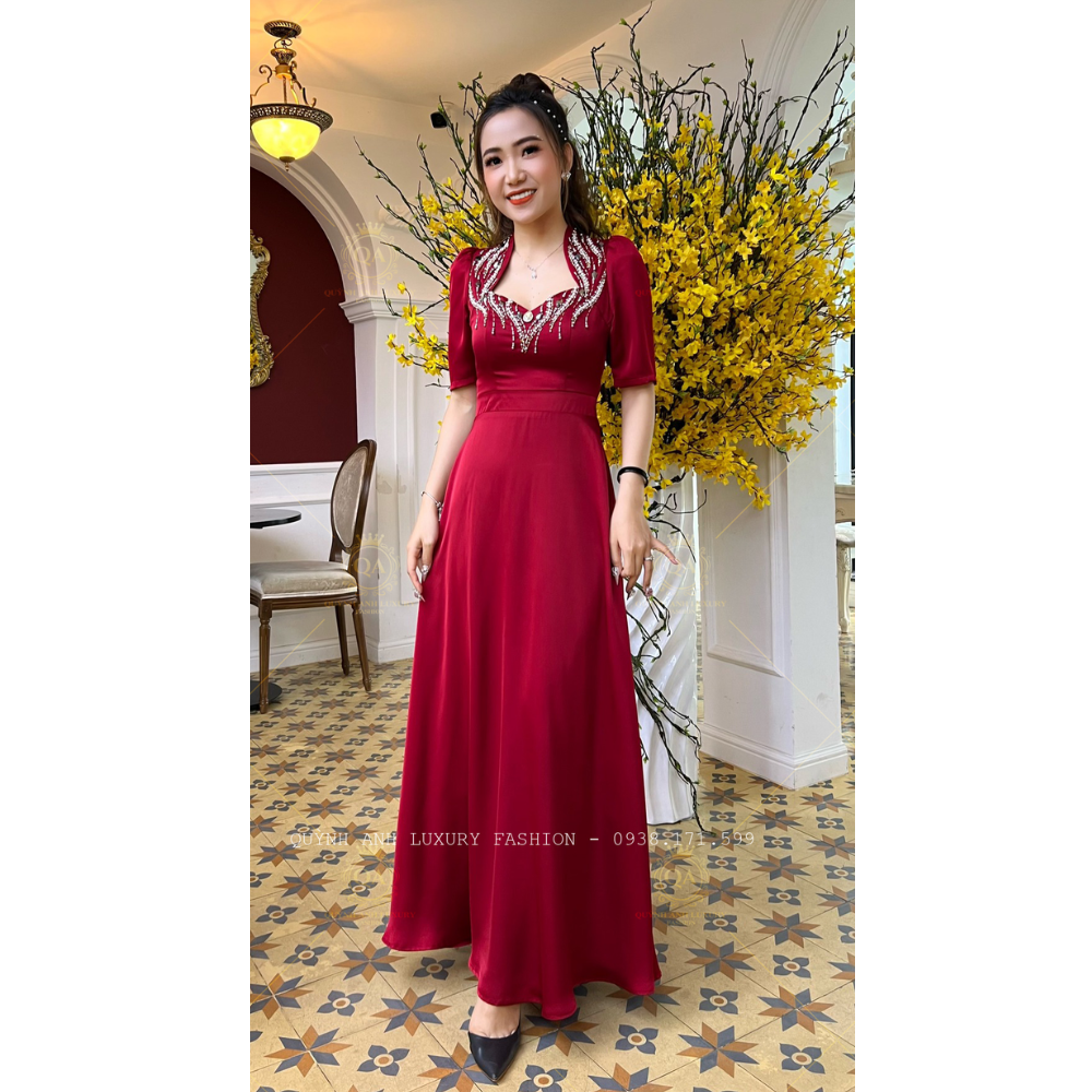 Váy Đầm Dạ Hội Nữ Hoàng Đỏ Đô Đính Đá Pha Lê Rosaleen Dress