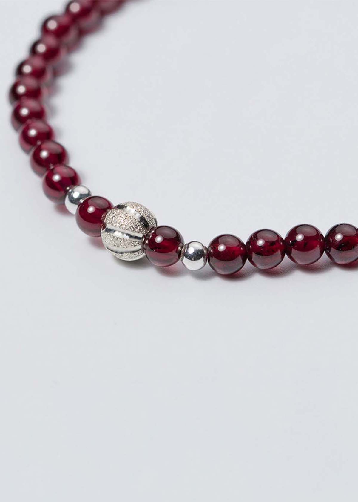 Vòng tay Garnet phối bi họa tiết size hạt 6mm mệnh hỏa, thổ - Ngọc Quý Gemstones