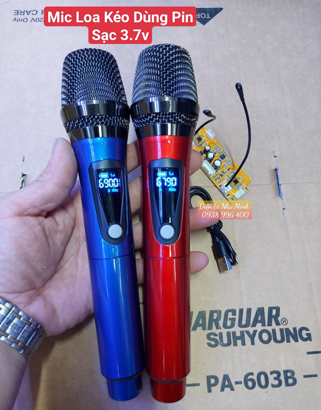 Mic Loa Kéo Dùng Pin Sạc - Tiện Dụng -Sang Trọng - Nhẹ Hơi - Âm Tiếng - ít Hú Rít