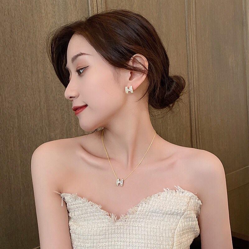 ̂ ̂̀ titan chữ H không gỉ full đá bagguet siêu sáng Kami