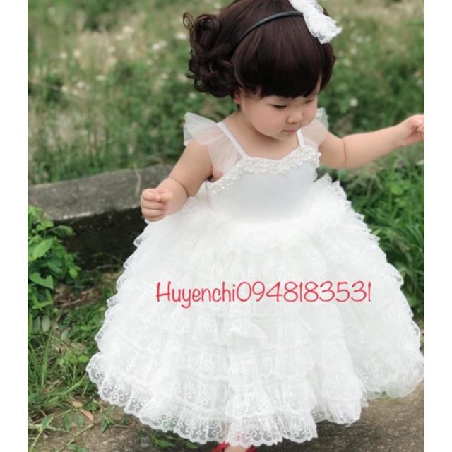Đầm thiết kế ren nhiều tầng