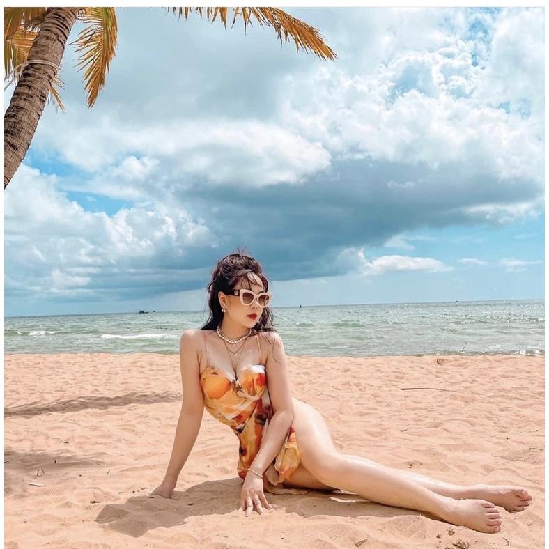Bikini 1 mảnh cúp ngực kèm khăn quấn