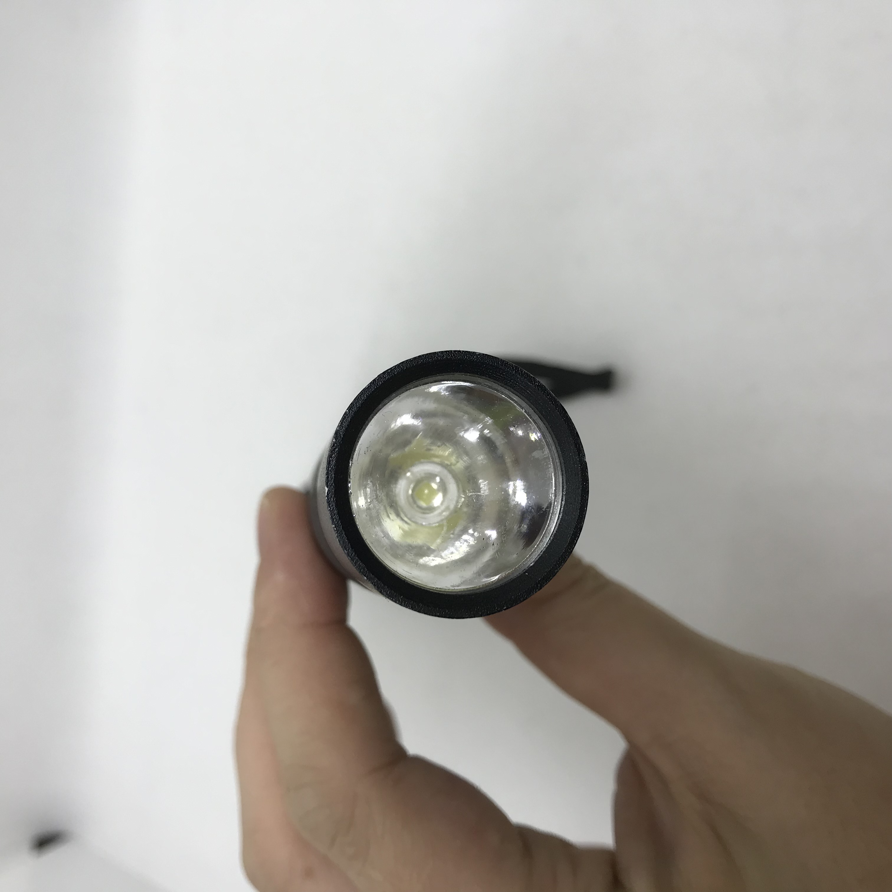 Đèn Pin LED 3 Pin Tiểu Siêu Sáng dùng Pin AA, không sạc