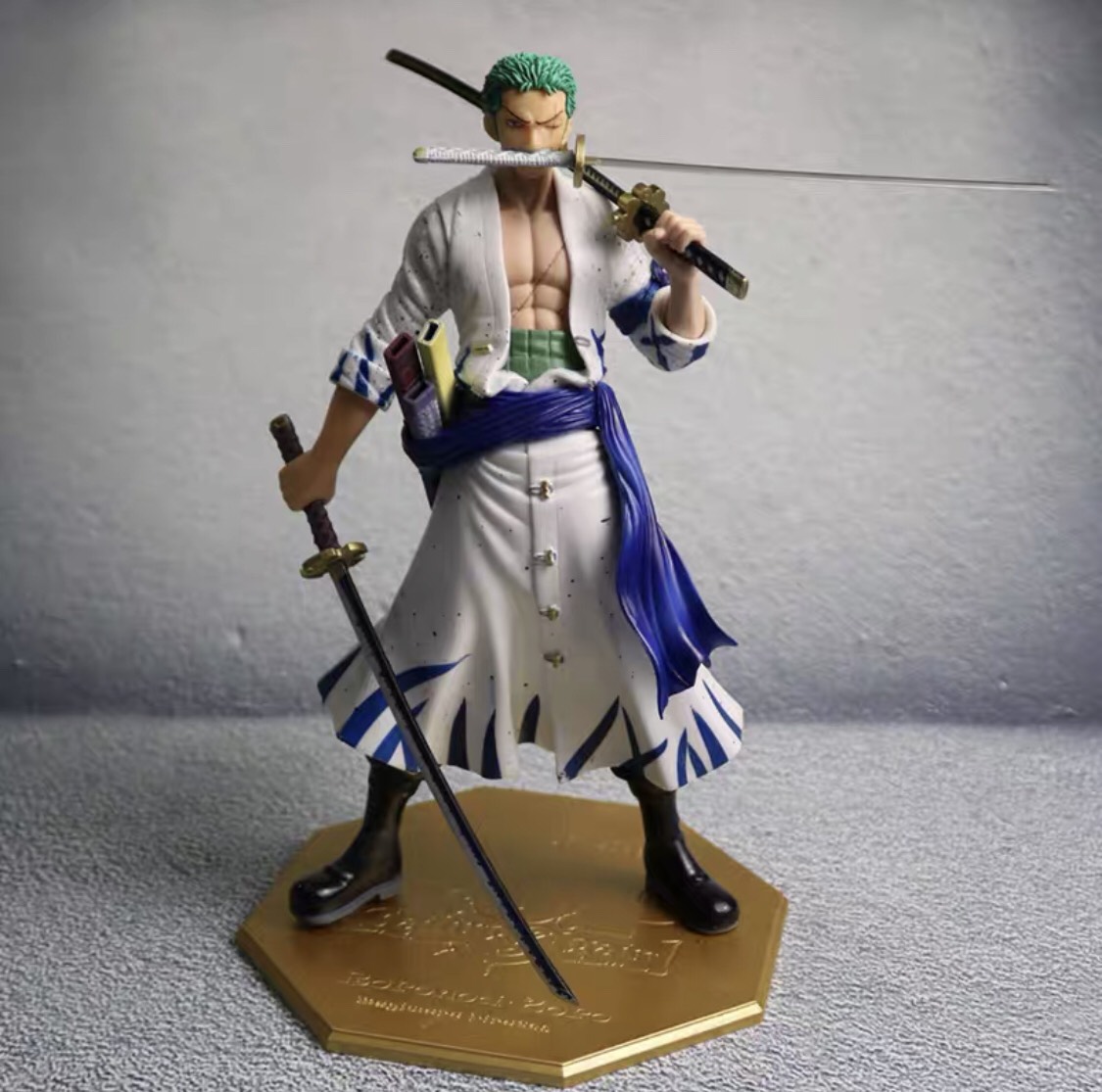 Mô Hình Roronoa Zoro Đảo Hải Tặc Áo Trắng - Portrait of pirates 24cm