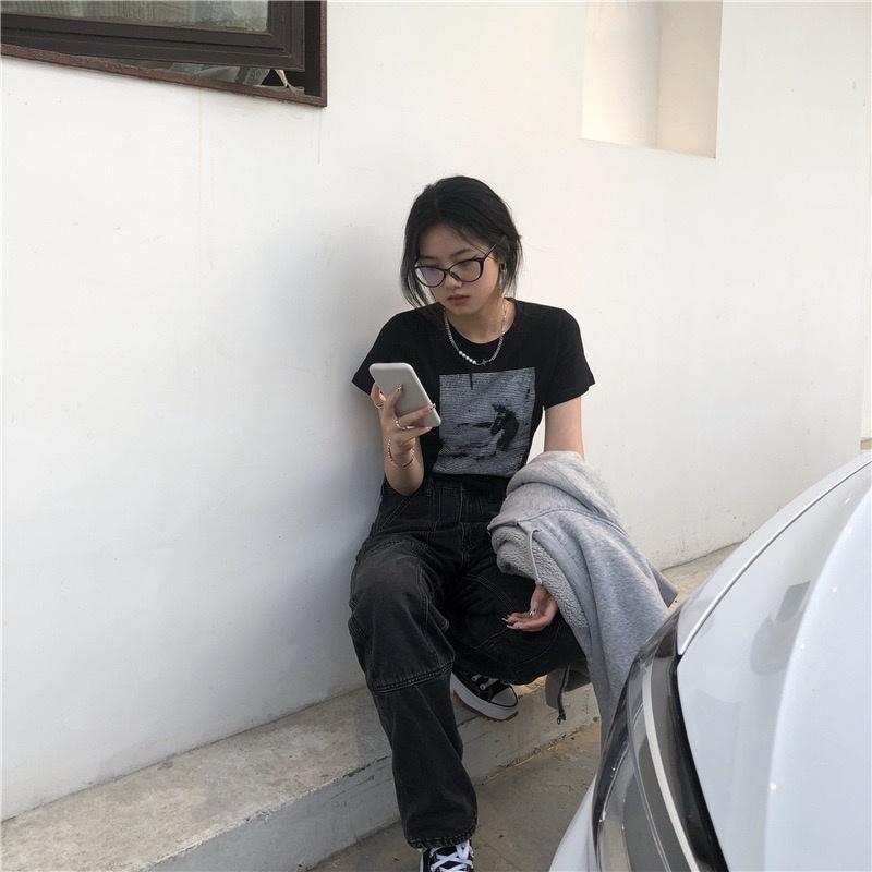 MS15 Áo thun nữ croptop in chữ vạt chéo