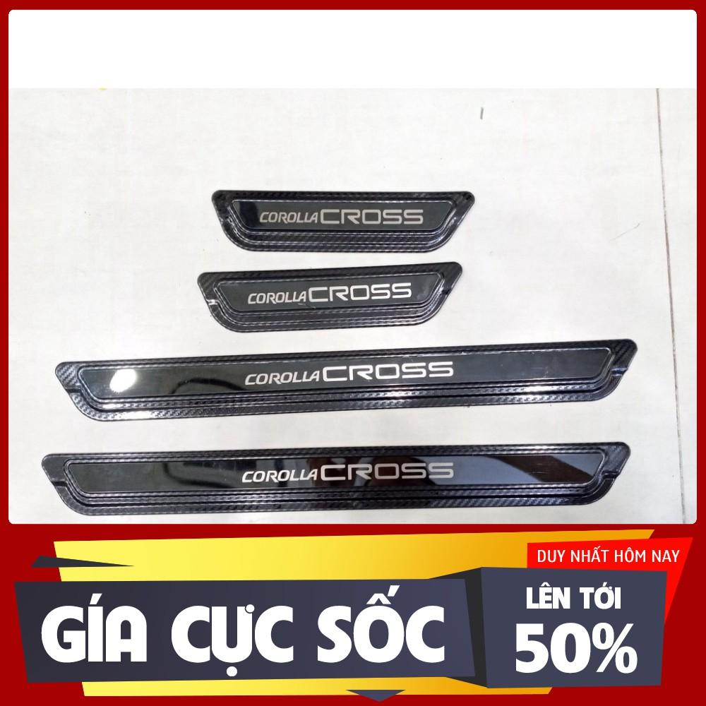 Combo chống trầy cốp, ốp bậc chân cacbon, rèm che nắng xe Cross loại 1
