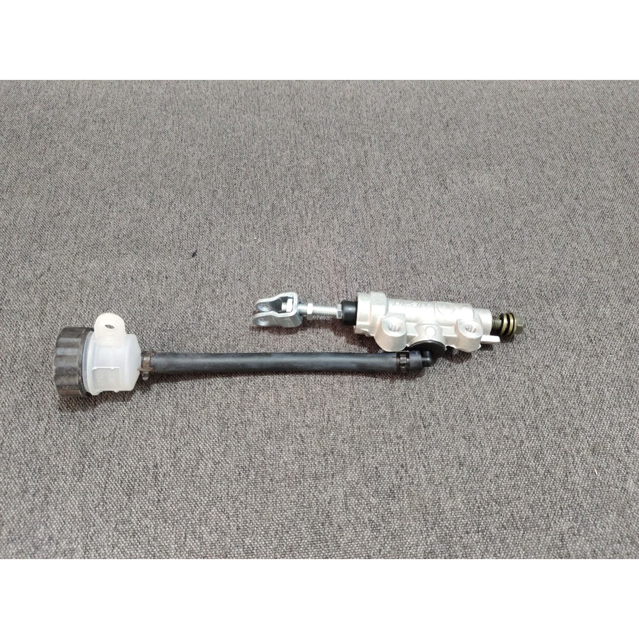 Pen đạp cho xe sport tặng bao tay