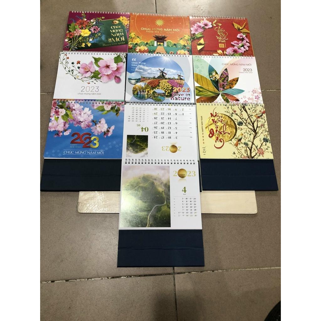 Lịch bàn chữ A (20 x 21 cm) ( Giao mẫu ngẫu nhiên