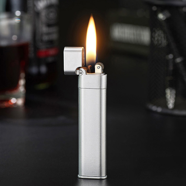 Vỏ Hột Quẹt Bật Lửa xăng đá Zorro Z518 thiết kế nhỏ gọn tiện dụng - dùng xăng bấc đá cao cấp ( giao màu ngẫu nhiên )