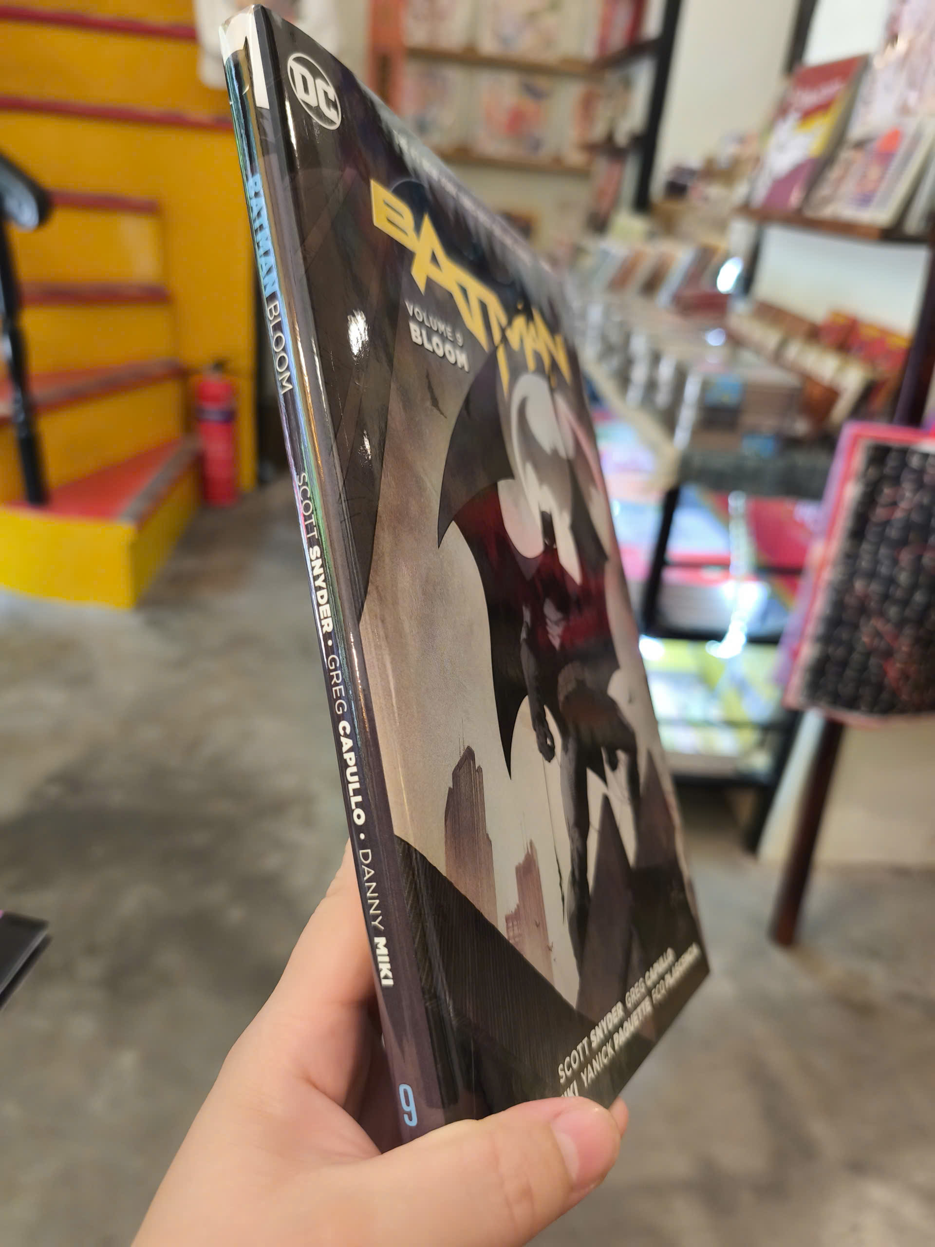 Sách - Batman, Volume 9: Bloom | Hardcover Graphic Novels / Truyện tranh Nhập khẩu Bìa cứng