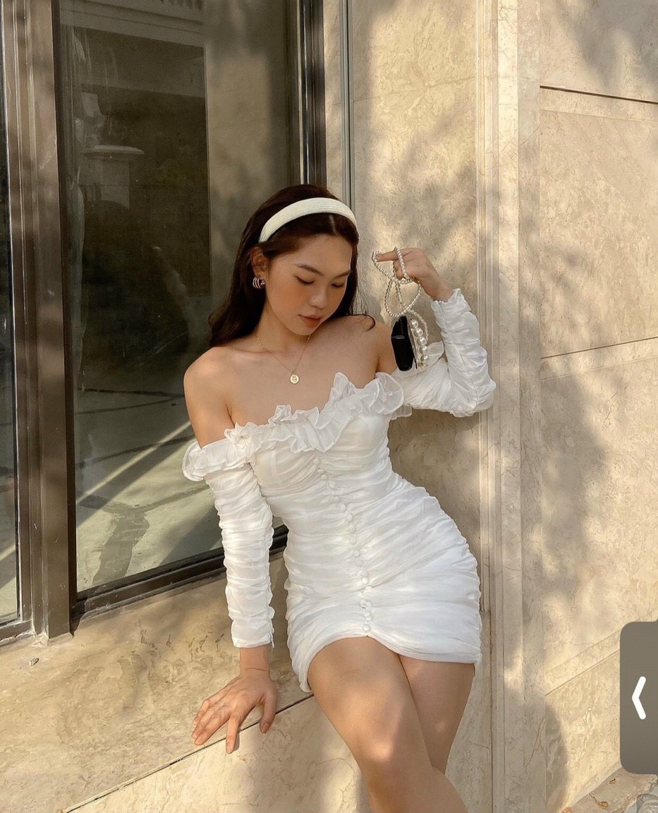 Đầm váy trễ vai ren tay dài ôm body