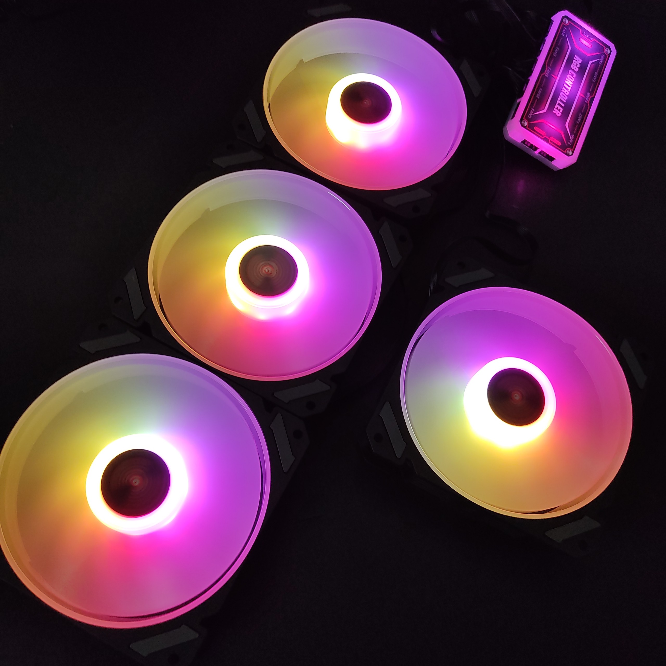 4 Quạt tản nhiệt, Fan case V3 Led RGB, quạt 12cm, kèm theo bộ Hub khiển Led ARGB chỉnh màu từ xa