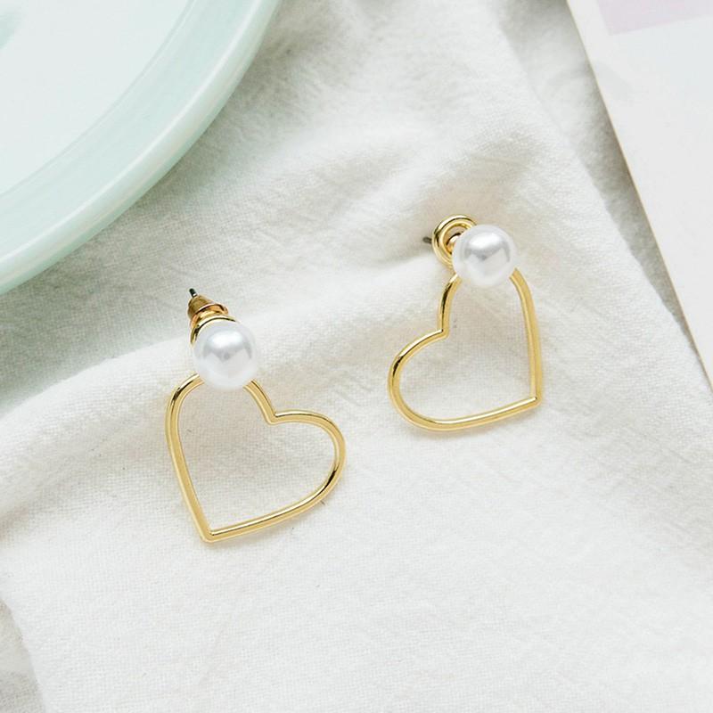 Khuyên tai trái tim đính hạt giả ngọc trai