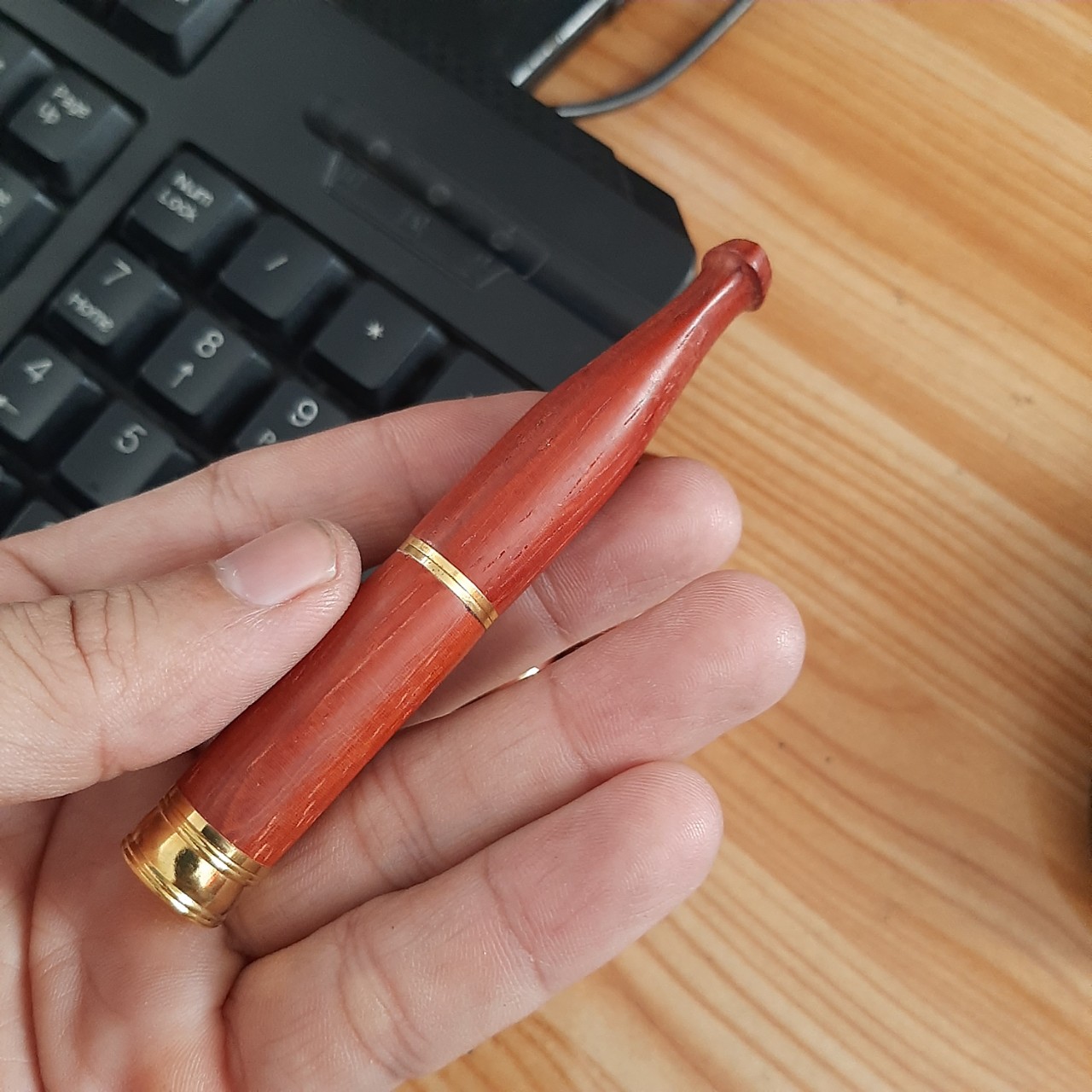 Combo 2 Tẩu thuốc gỗ đàn hương và nhựa giả sừng kiêm đầu lọc thuốc giúp sành điệu hơn và hỗ trợ lọc thuốc