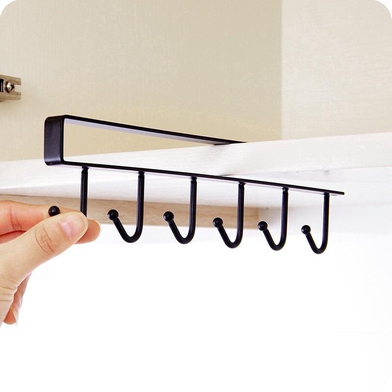 Giá 6 móc treo đồ đa năng gắn cài kẹp dưới tủ kệ bếp quần áo để cốc ly Hàng Cao Cấp