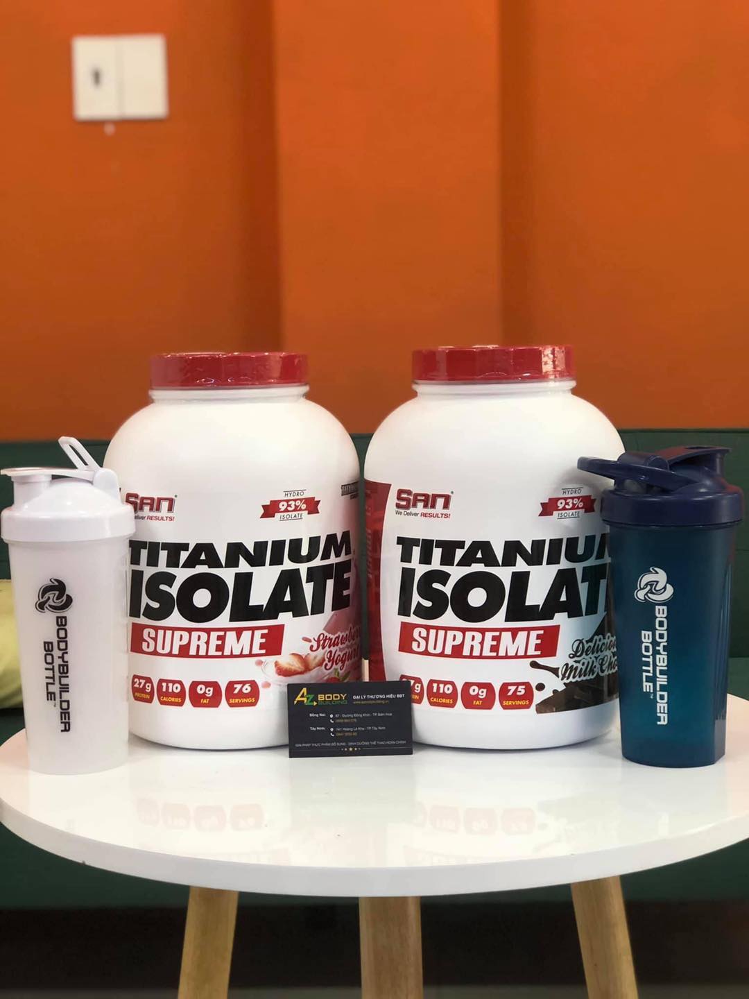 Thực phẩm bổ sung tăng cơ S.A.N Titanium Whey Isolate Supreme - Protein thuỷ phân tinh khiết hỗ trợ hấp thu nhanh - Tặng kèm bình lắc màu sắc ngẫu nhiên