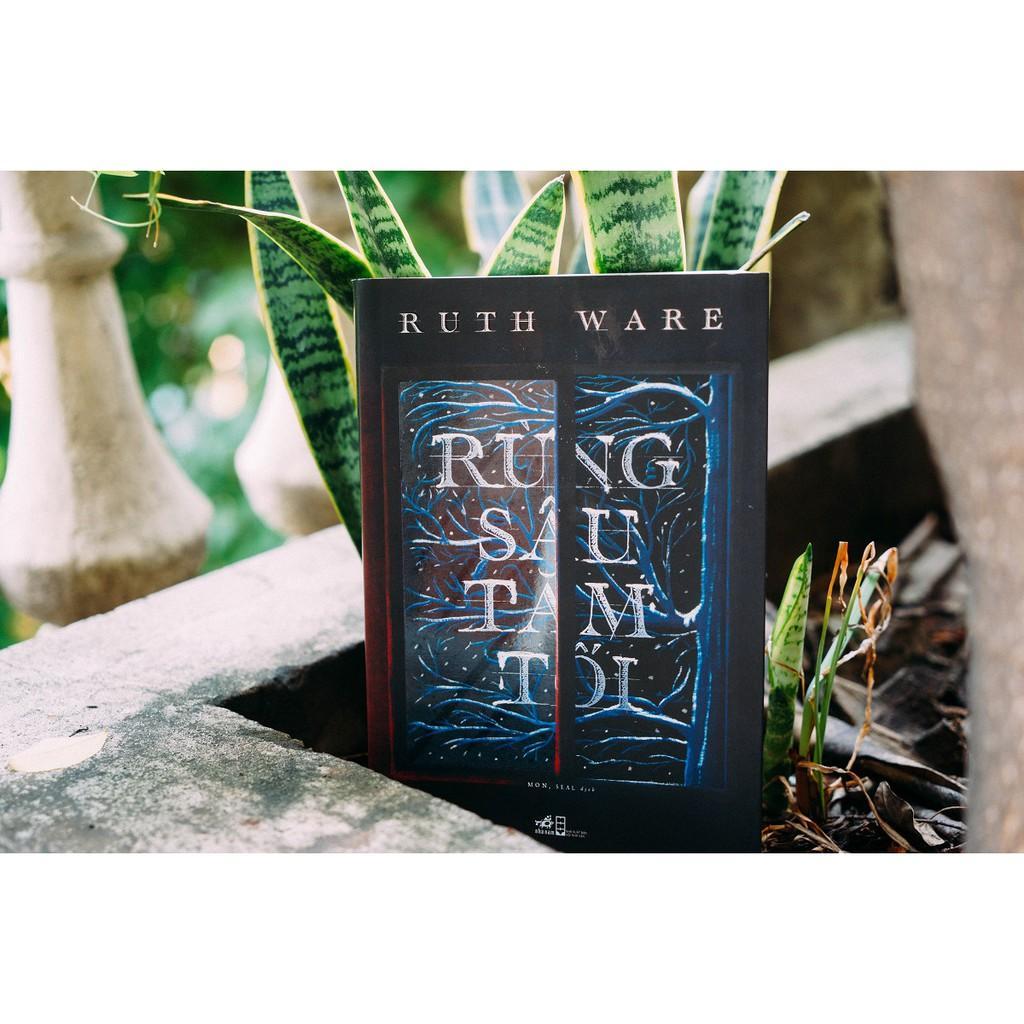 Rừng sâu tăm tối - Bản Quyền