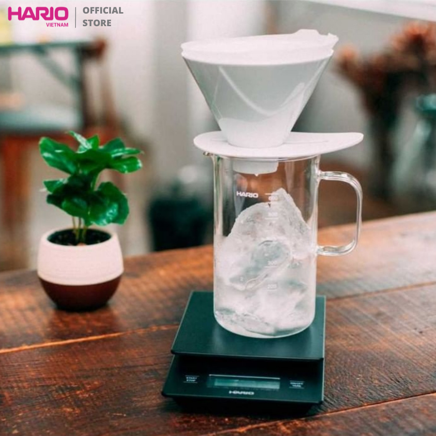Phễu sứ pha cà phê Hario (Trắng) V60-VDMU-02-CW