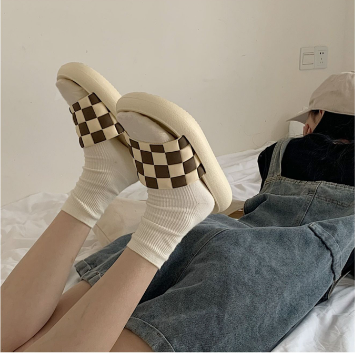 Dép quai ngang Caro Ulzzang đế dày dáng bánh mì đi chơi đi trong nhà tiện lợi giá rẻ nam nữ êm chân