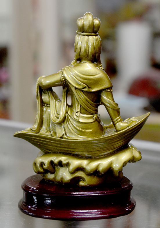 Tượng ngài Quan Thế Âm Bồ Tát ngồi thuyền cao 10cm-Nhiều mẫu