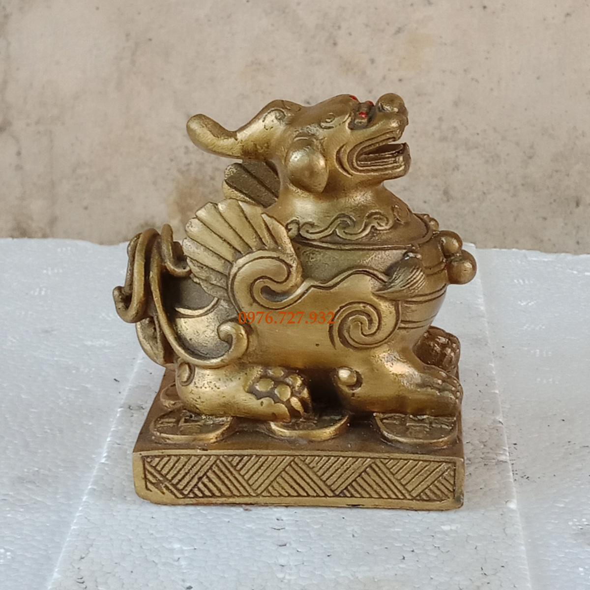 Tỳ hưu bệ bằng dồng để két sắt cao 9cm, tỳ hưu phong thủy bằng đồng