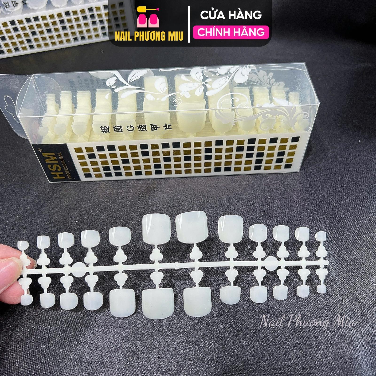 Vỉ Móng Úp Chân HSM 504 Móng, Nhựa Dẻo Siêu Bám Keo, Phom Vuông Chuẩn, Bền, Phụ Kiện Hoàn Hảo Cho Làm Nail Phương Miu