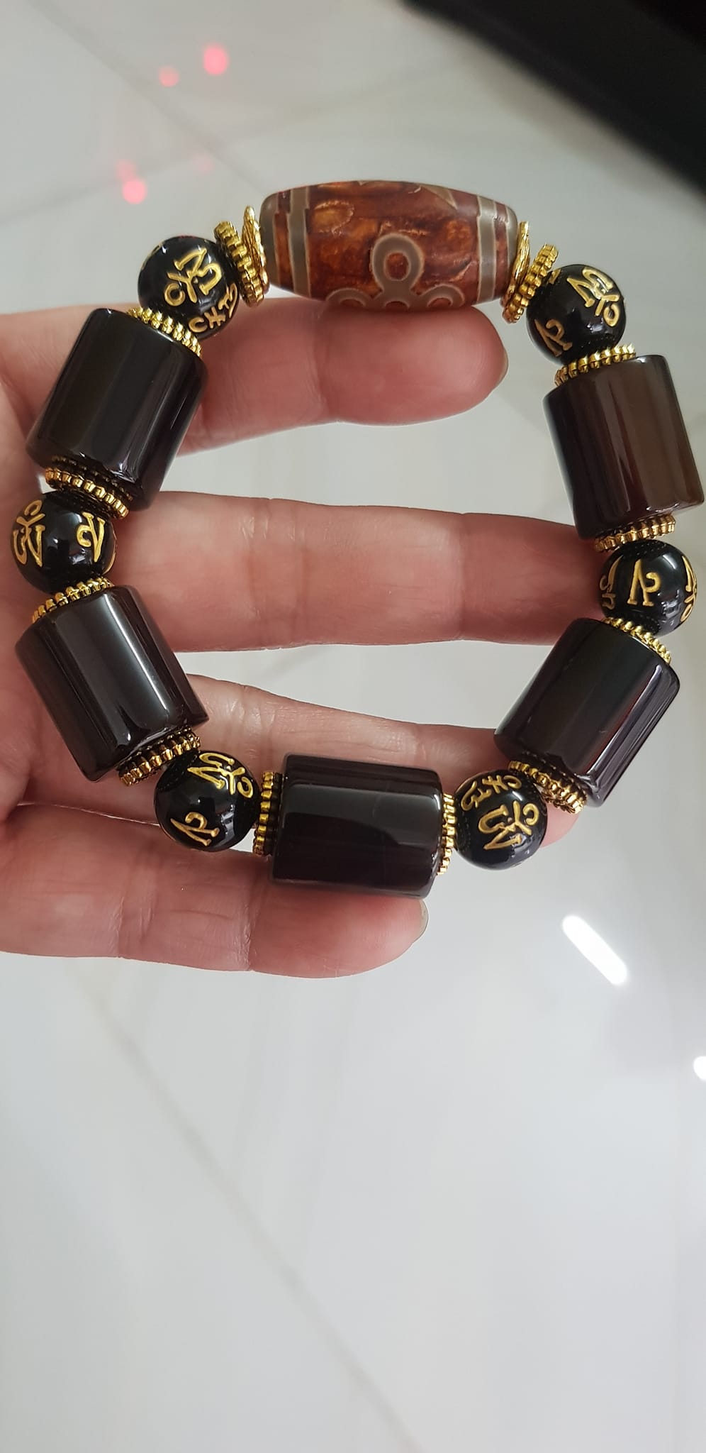 Vòng tay nam mã não nâu mix tây tạng kiểu hạt ống vuông tròn Size vòng 15mm đẹp ạ Ý nghĩa mang năng lượng tích cực may mắn cát tường cho gia chủ ạ