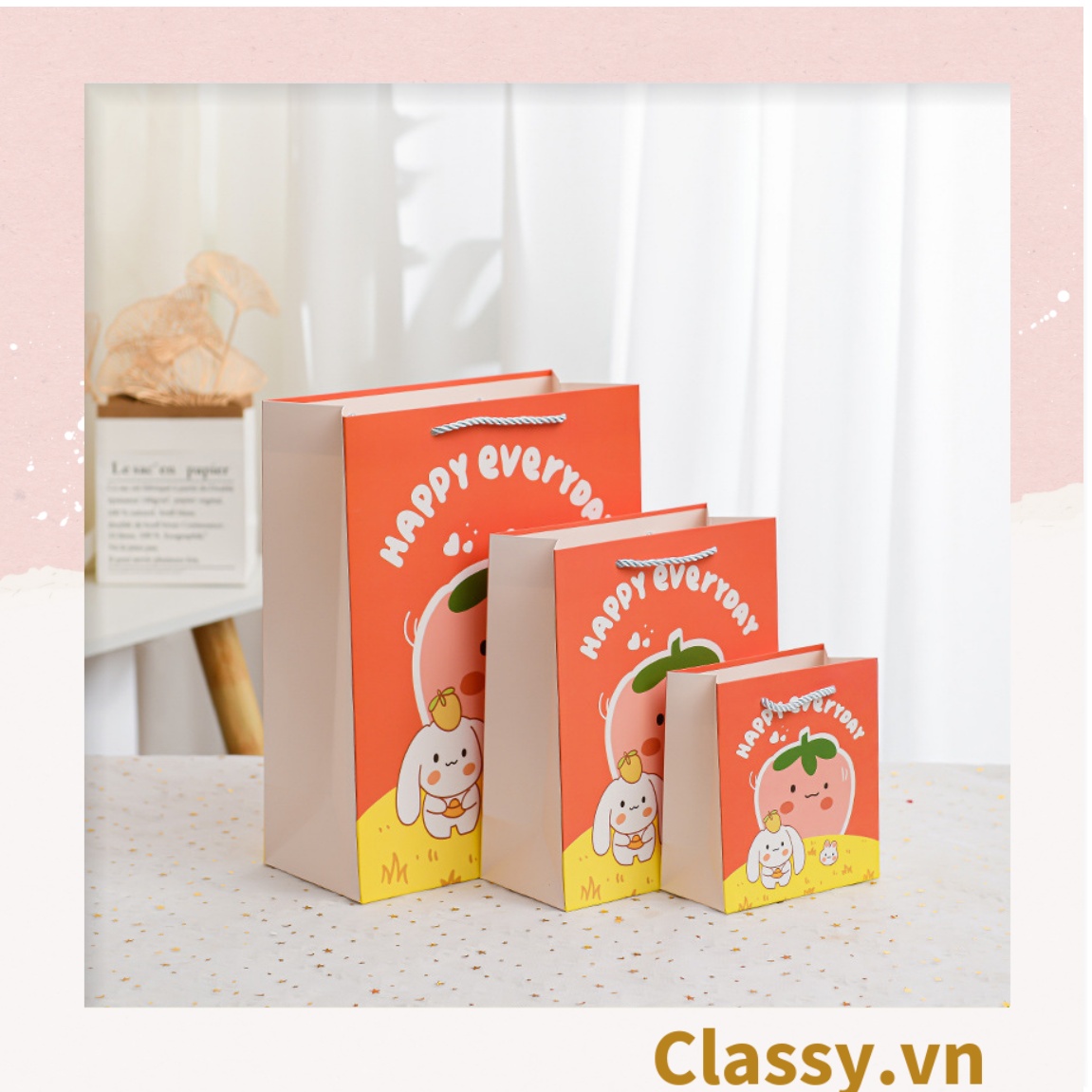 Túi giấy Classy hoa nhiều kích cỡ, phù hợp nhiều dịp sử dụng Q1500
