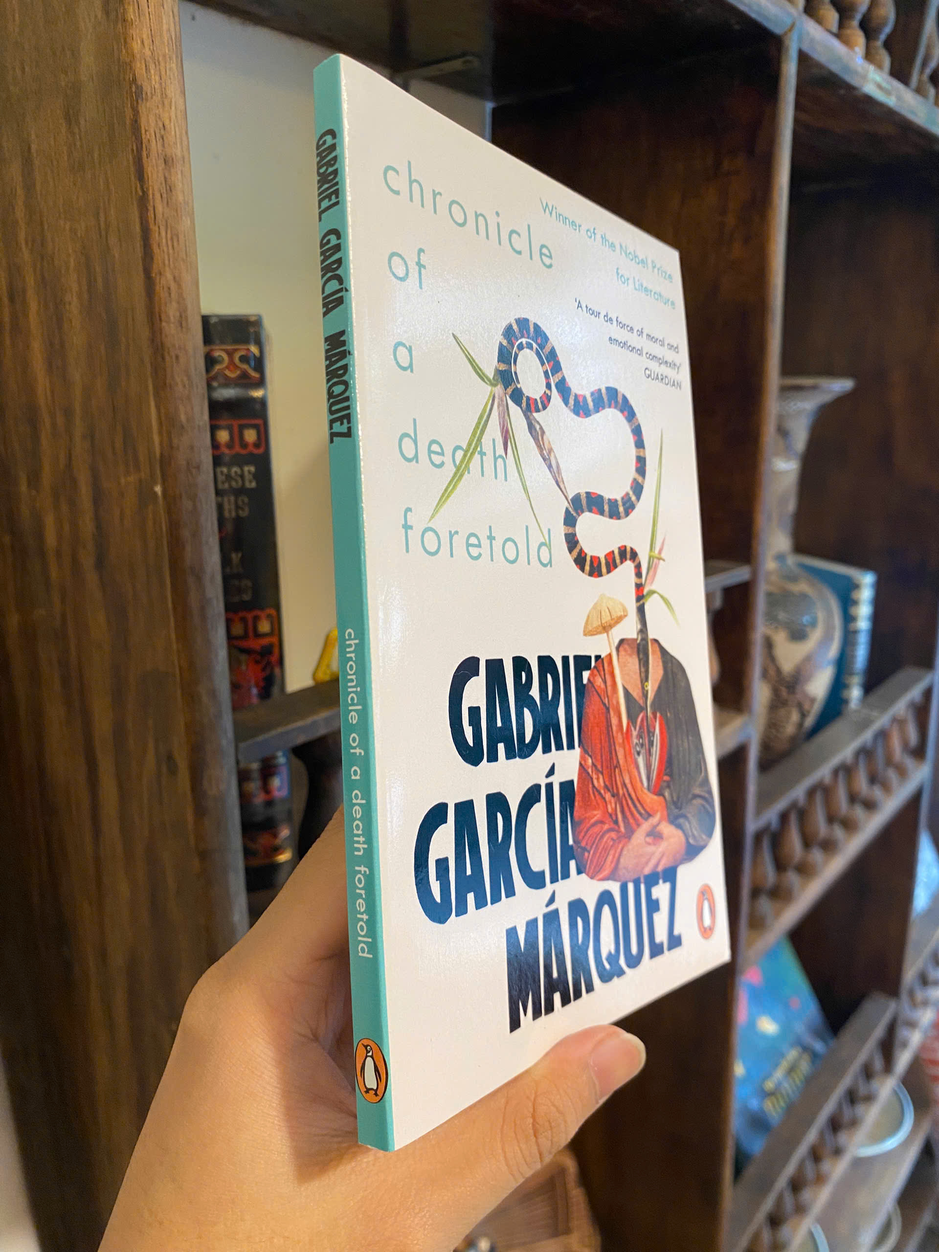Sách - Chronicle of a Death Foretold by Gabriel García Márquez | Classics / Fiction in English