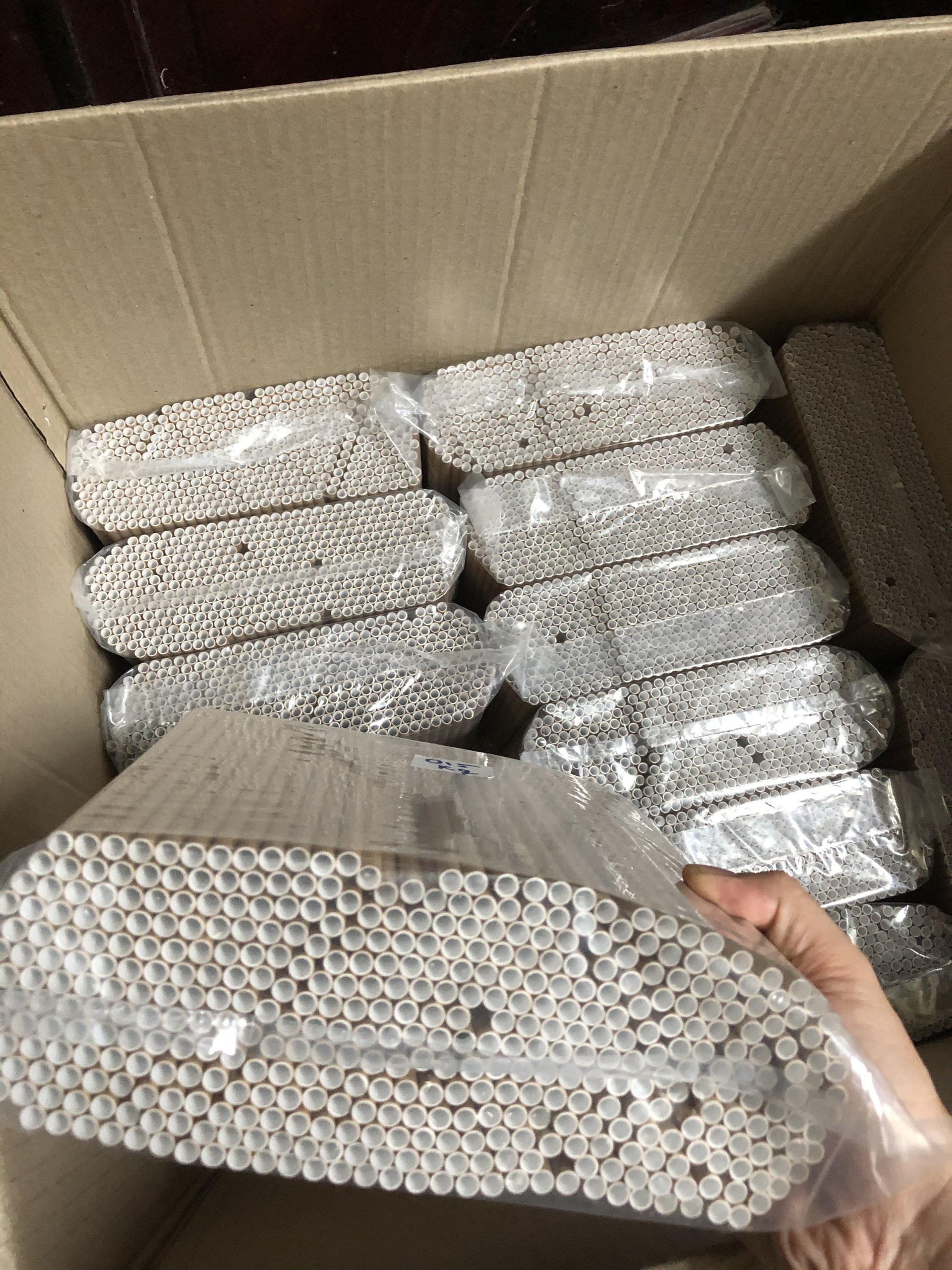 Ống hút giấy các size nặng 0,5kg/túi
