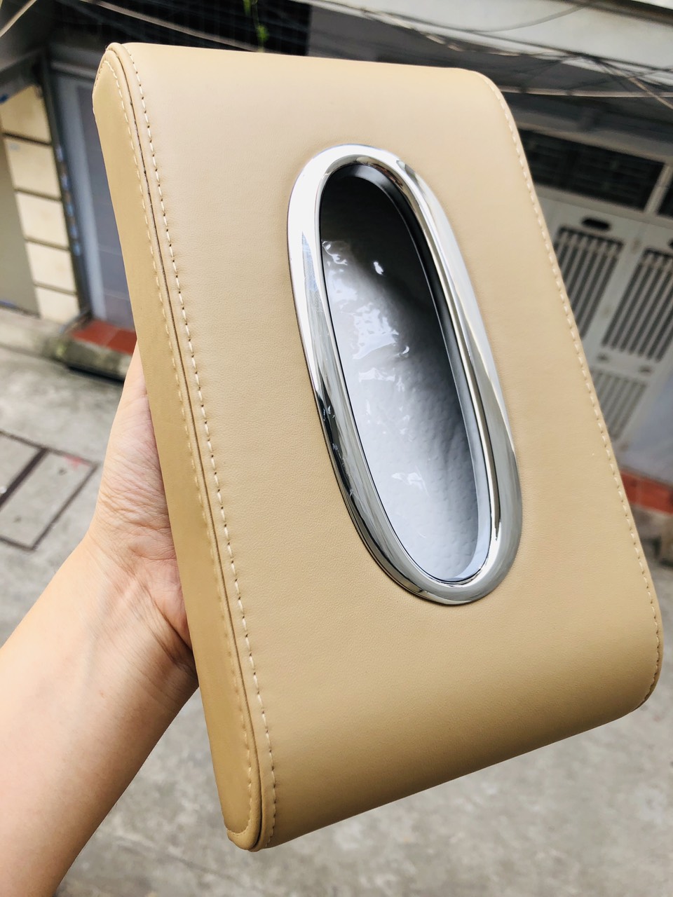 HỘP ĐỰNG KHĂN GIẤY CHẤT LIỆU DA CAO CẤP TRÊN Ô TÔ TẶNG KÈM THẺ LƯU SỐ ĐIỆN THOẠI