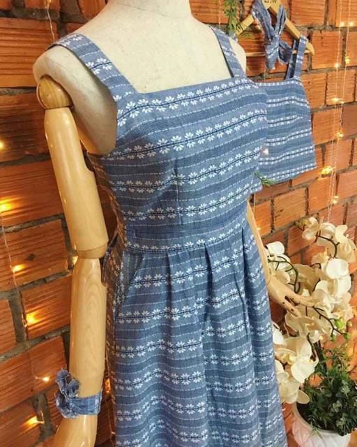 Đầm xanh dệt thêu/ Linen