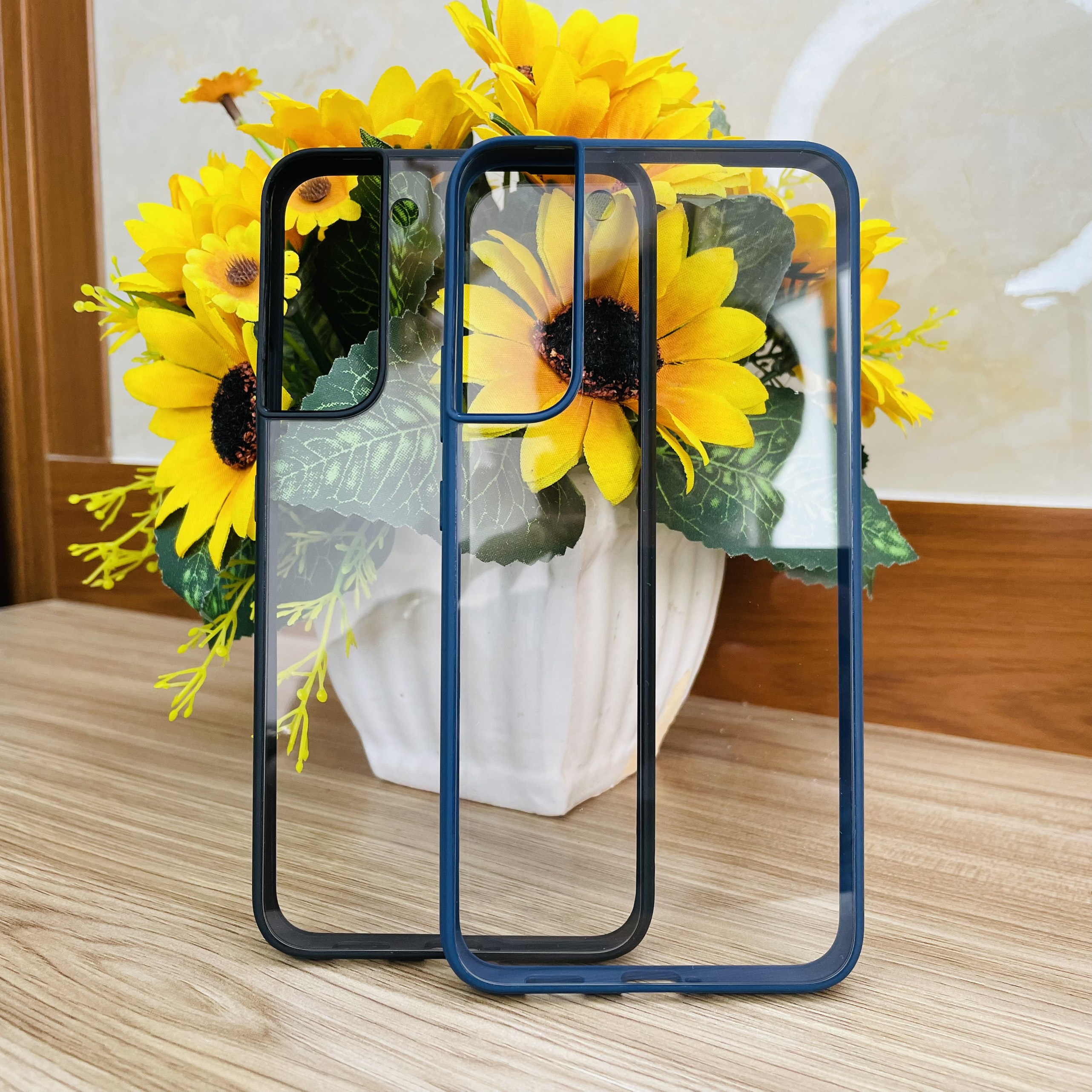 Ốp lưng Likgus trong viền màu dành cho Galaxy S22 - Hàng chính hãng