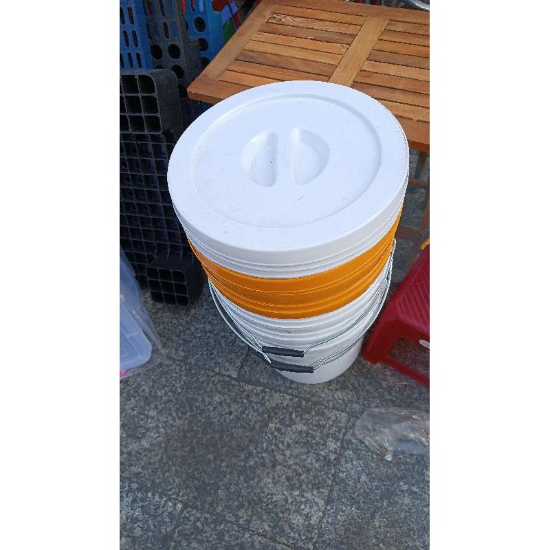 Thùng sơn 20 lít có quai sắt