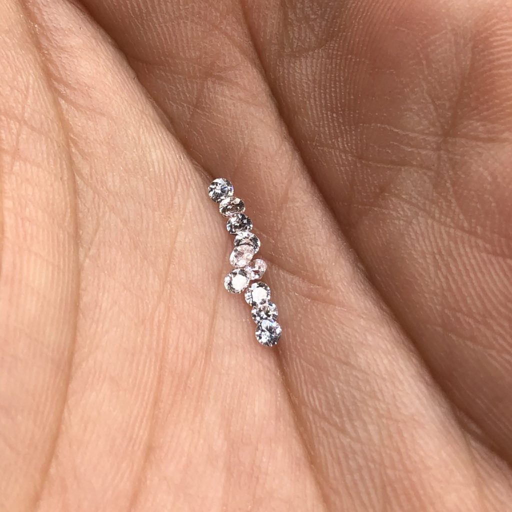 (Size 0.9 ly - 1.5 ly) Kim Cương Nhân Tạo Moissanite Nước D, Độ sạch: FL (Trong suốt)  - Thử bút lên vạch đỏ