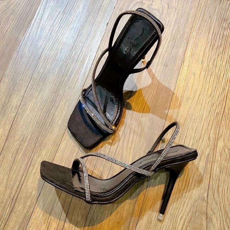 Sandal quai mảnh viền đá vát gót đũa nhỏ - 9P