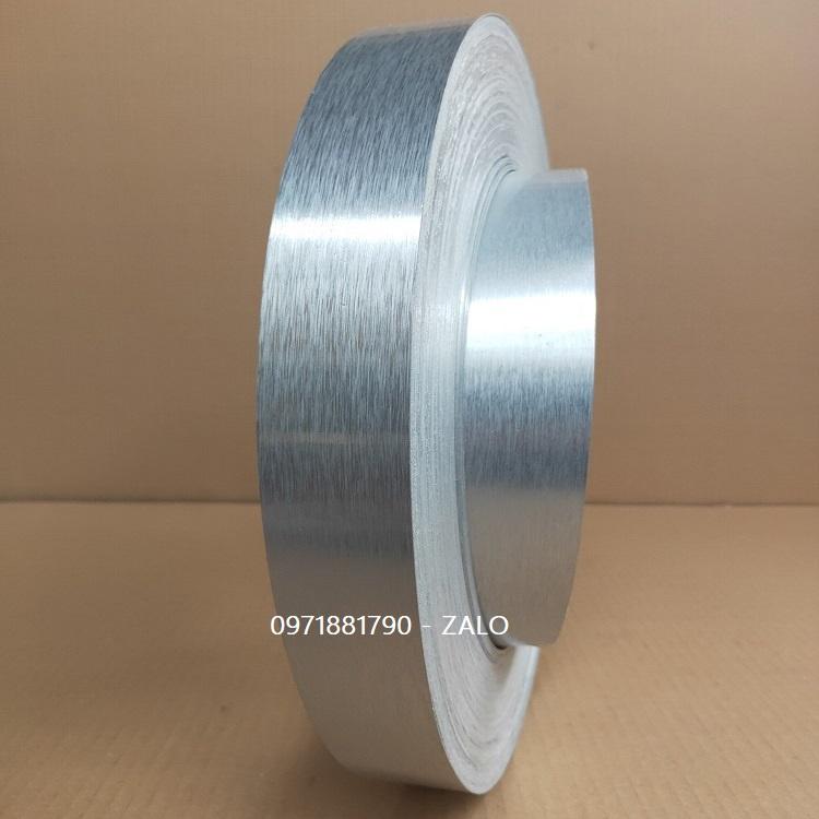 Nhôm uốn chân chữ bạc xước không gờ