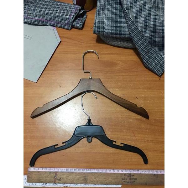 Móc gỗ nâu em bé combo 10 cây