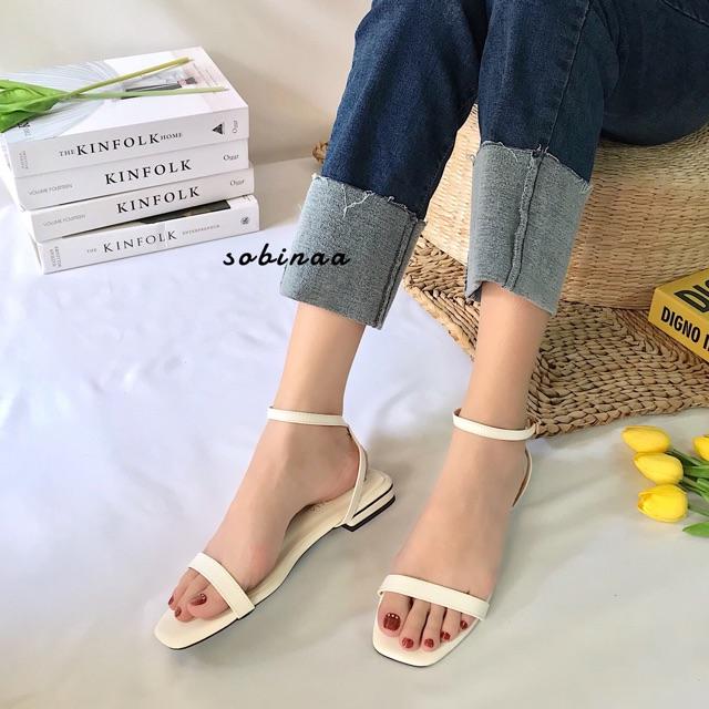 Sandal đinh siêu xinh xắn