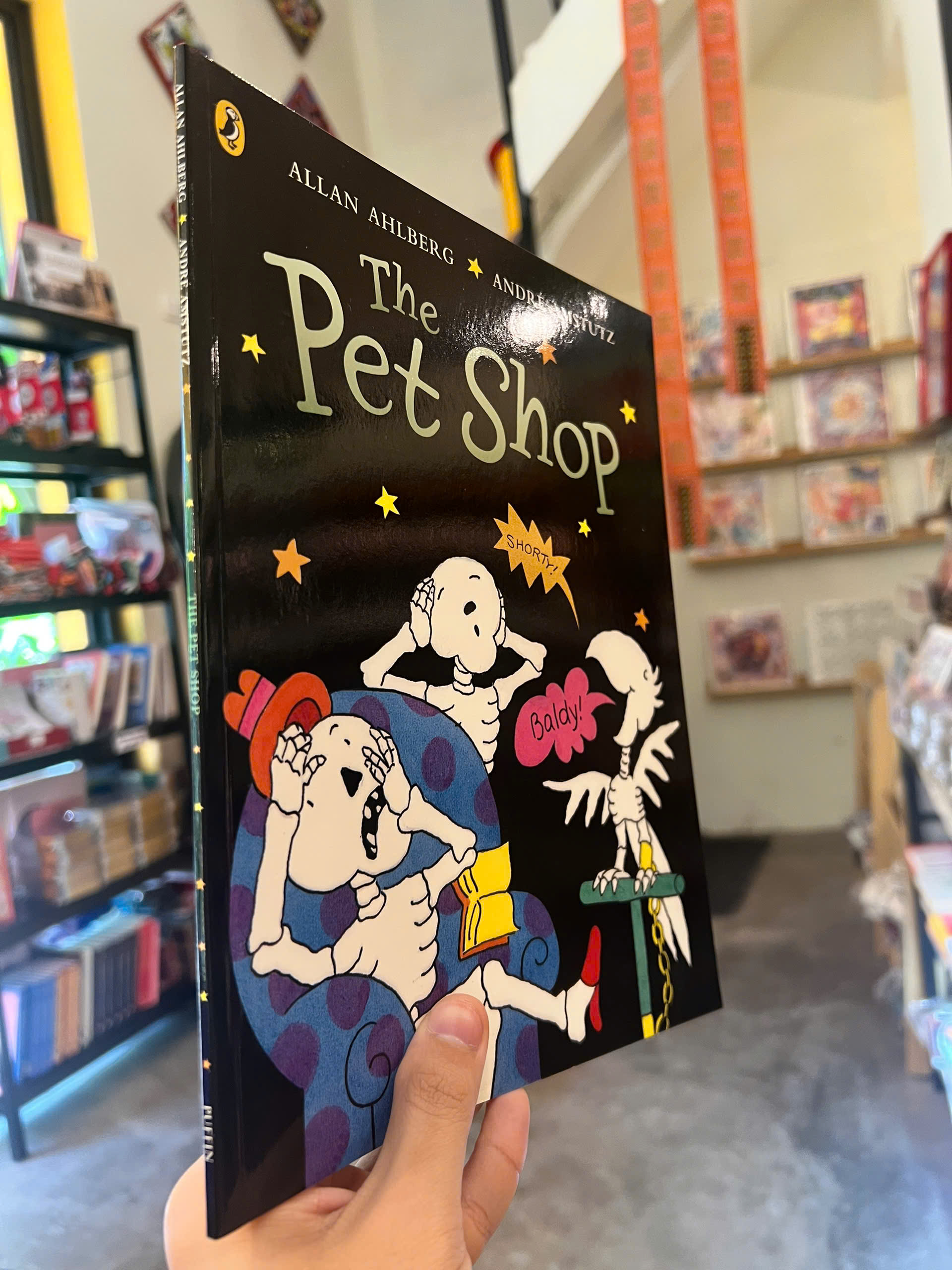 Sách - Pet Shop (Funnybones Series) | Childrens Picture Book / Ngoại văn Thiếu nhi Nhập khẩu UK
