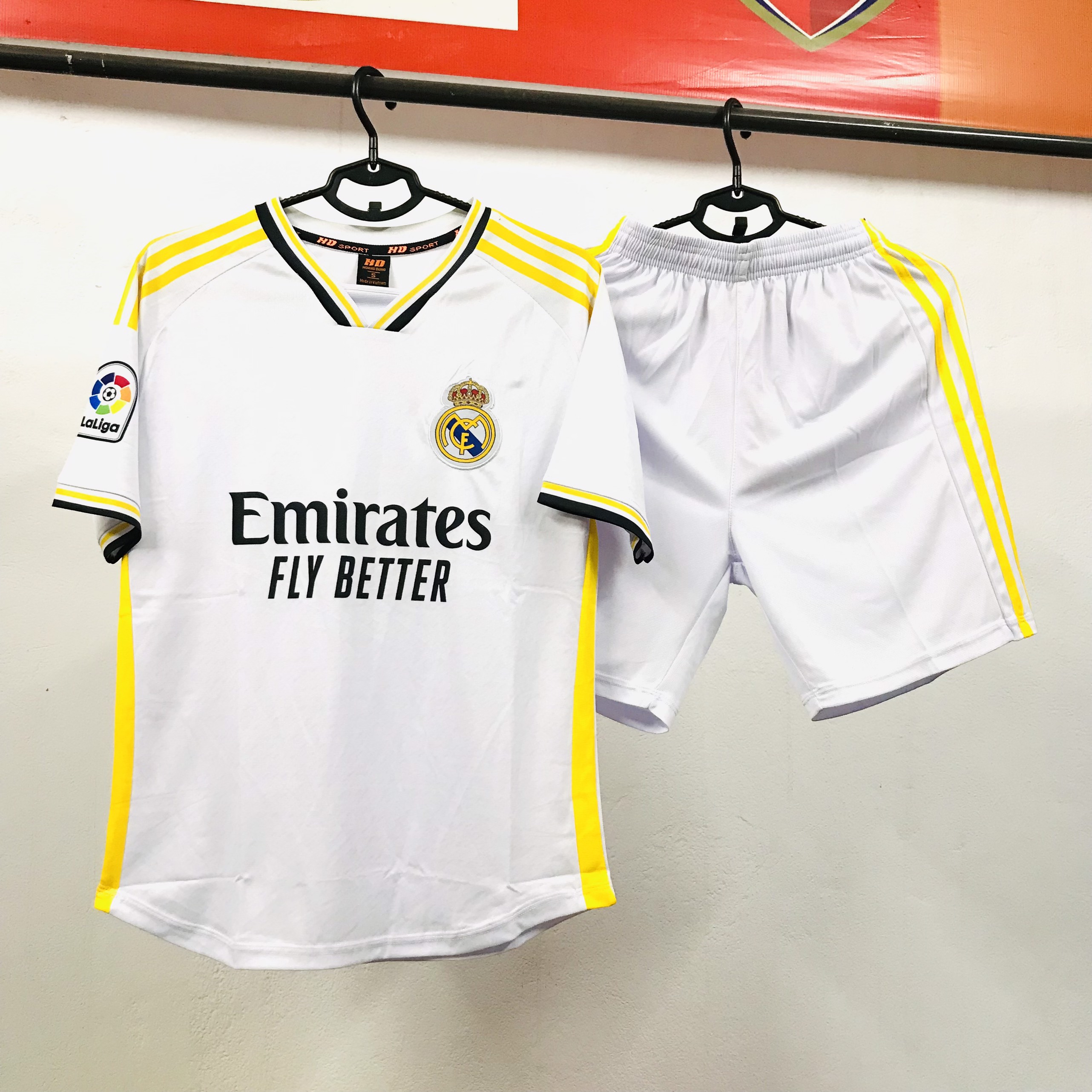 Mẫu áo đá bóng cao cấp nhất năm 2023 -2024