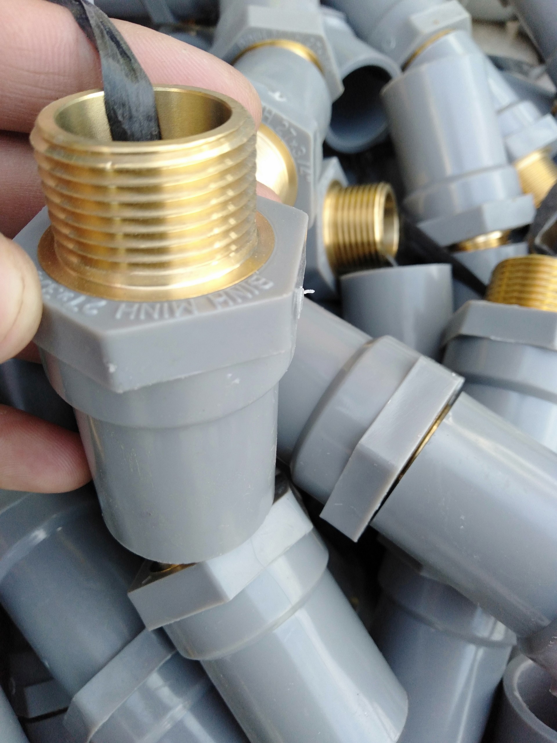 Nối PVC ren ngoài thau phi 27 Bình Minh